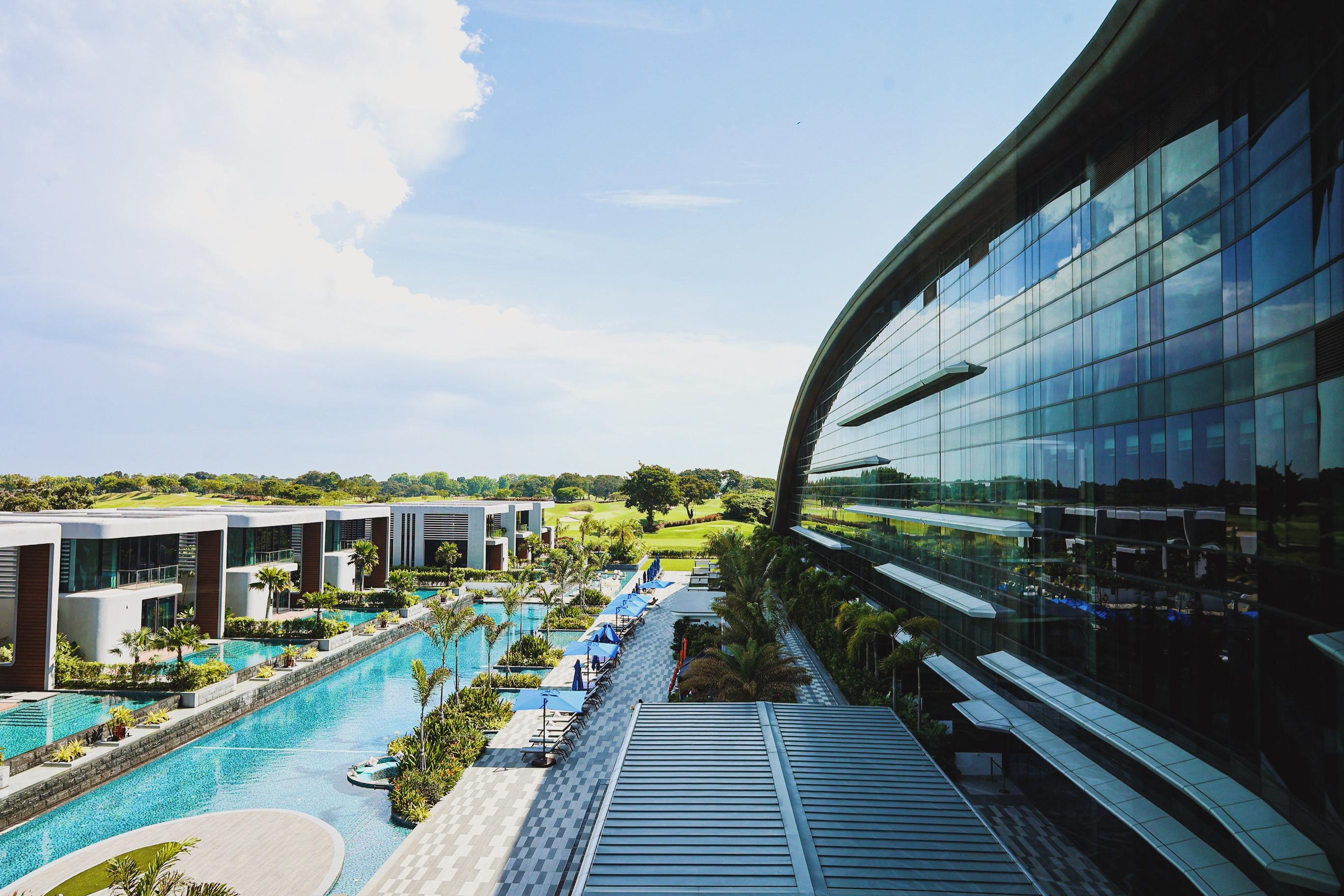 拉古娜都喜天丽酒店 新加坡 外观 照片 The clubhouse at Laguna Golf, Philippines