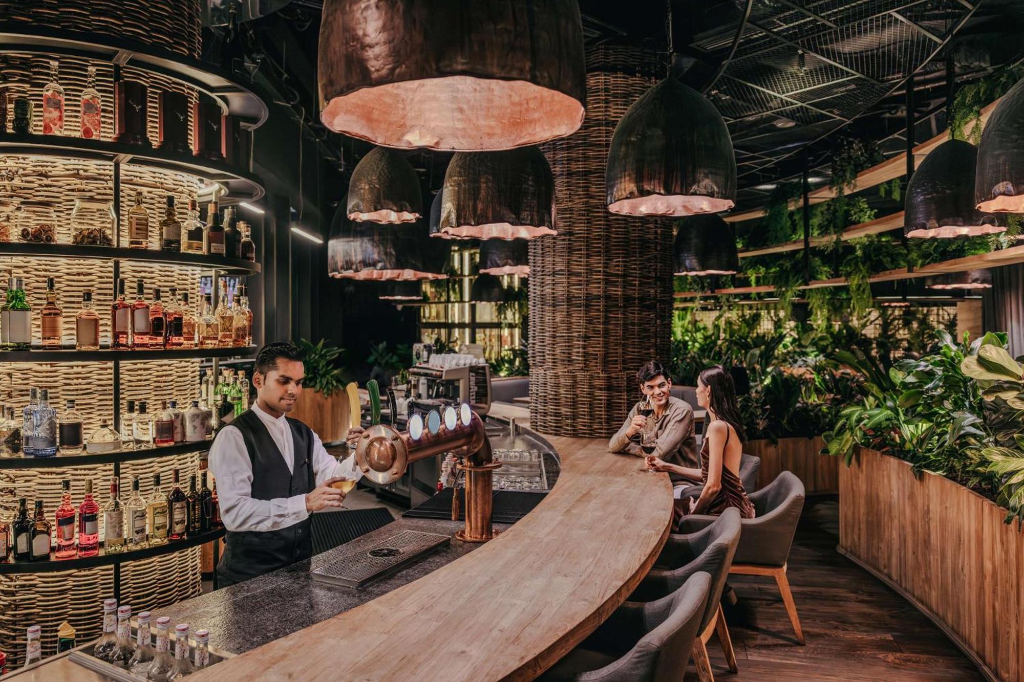 拉古娜都喜天丽酒店 新加坡 外观 照片 The interior of a typical Starbucks Reserve store